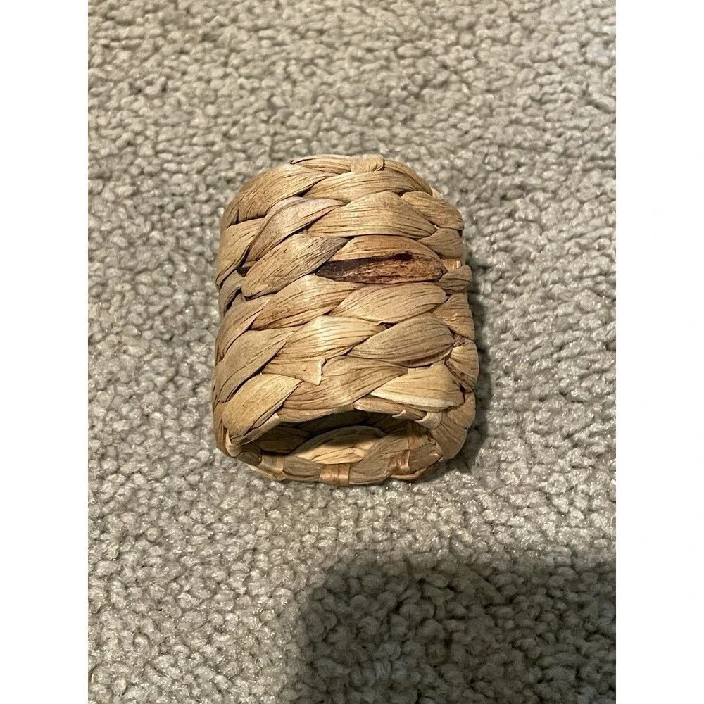 Napkin Rings Wicker Rattan Round Brown Set Of 6 - Picture 3 of 4